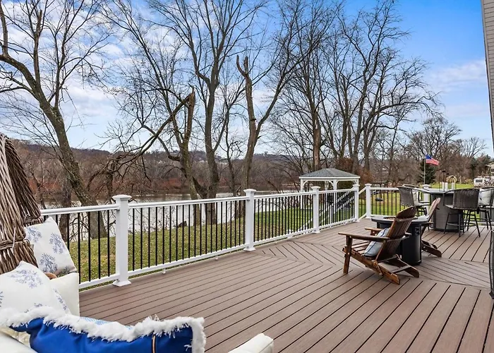 Island Gem-riverfront, Near Rmu Sportscenter-4 Br Pittsburgh